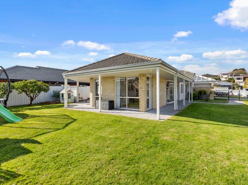 1 Esme Place, Matua