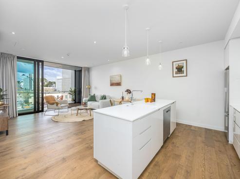 211/223B Green Lane West, Epsom