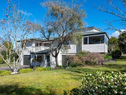 37 Kahurangi Drive, Rangatira Park
