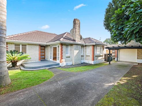 25 Youngs Road, Papakura