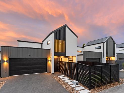 120 Canon Street, Edgeware