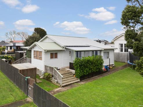 27 Domain Street, Waiuku