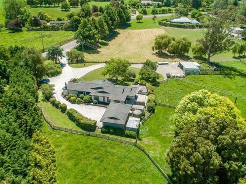 297 Homestead Road, Weston