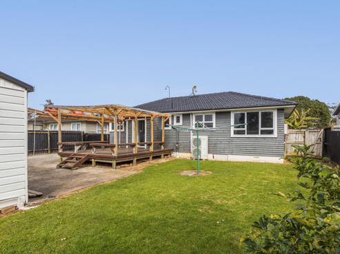 29 Lavinia Crescent, Mangere East