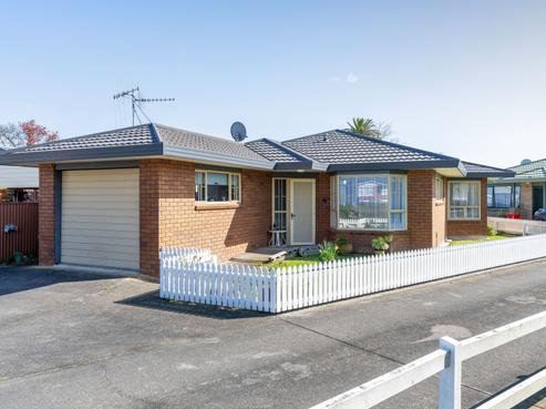 31 Karaka Crescent, Levin