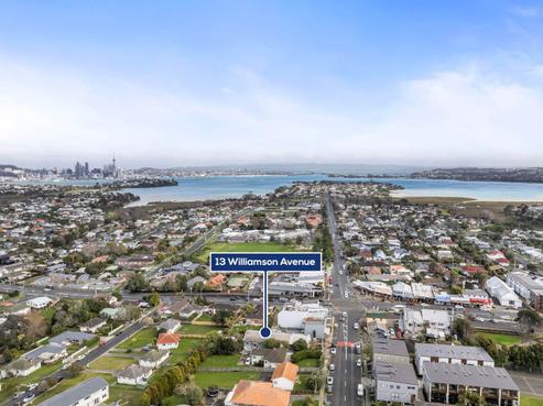 13 Williamson Avenue, Belmont