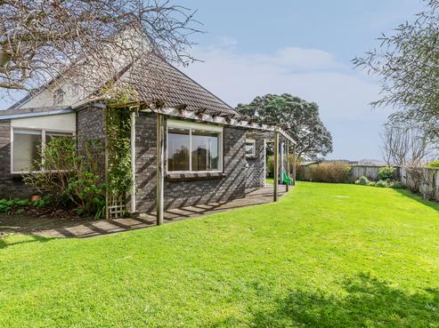 11B Redwood Crescent, Hurdon