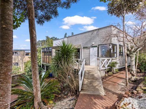 30 Bayview Road, Browns Bay