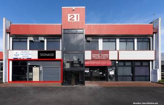 RARE UNIT IN CENTRAL PAPAKURA
