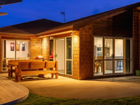 28 Simpson Crescent, Raumati Beach