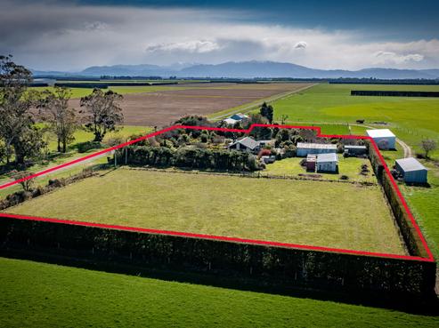 68 Loes Road, Darfield