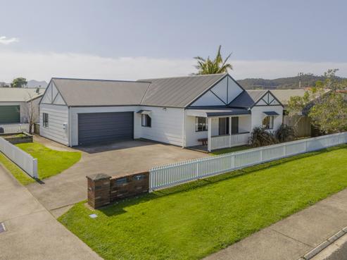 5 Cholmondeley Crescent, Whitianga