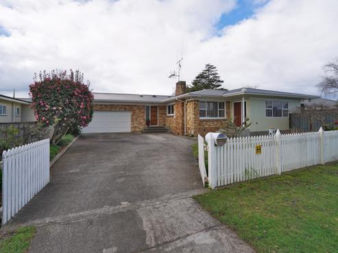 2 Dover Road, Saint Andrews