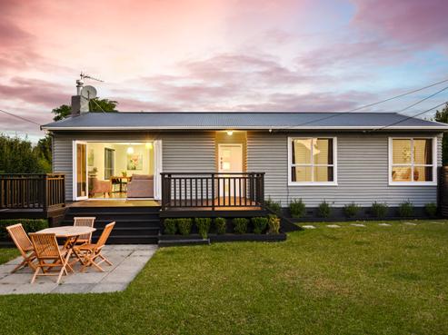 29 Tirimoana Road, Te Atatu South