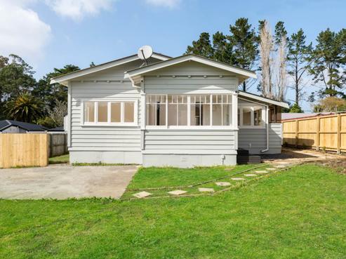 63 Woodside Road, Massey