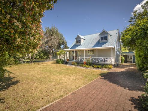 8 Cory Wright Drive, Tairua