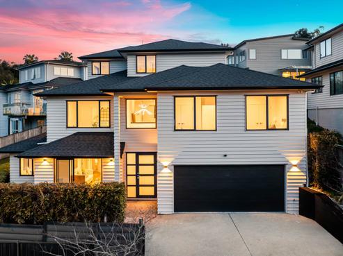 63 Golden Morning Drive, Albany Heights