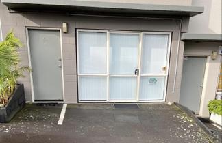 Tidy bite-sized office