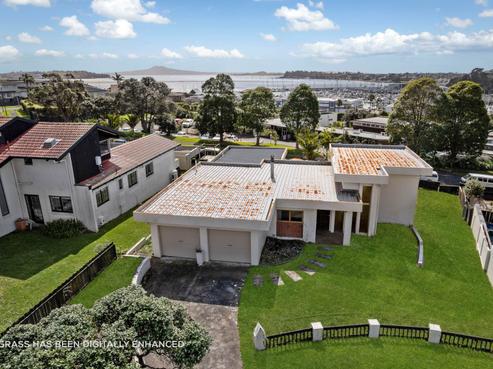 11 Tuscan Place, Half Moon Bay