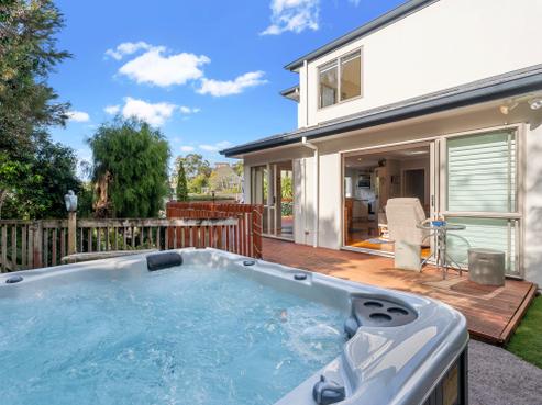 12A Danbury Drive, Torbay