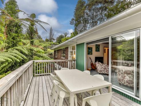 62 Atkinson Road, Titirangi