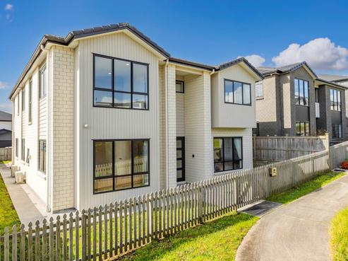 60 Lime Hill Rise, Flat Bush