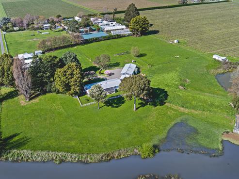 2 Swamp Road, Riverlands