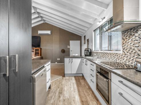 306 Elles Road, Strathern
