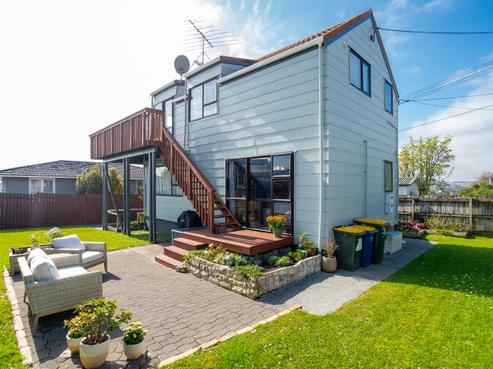25A Fairclough Road, Beach Haven
