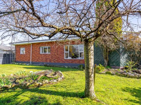 8 Reading Street, Greytown