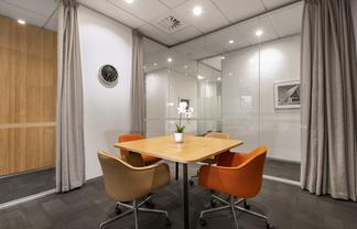 Office space for 4 persons in Regus  Willis Street