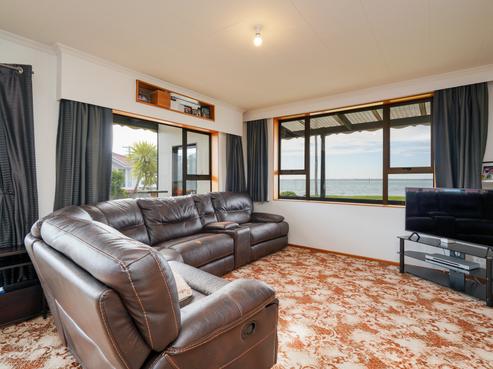 220 Marine Parade, Bluff