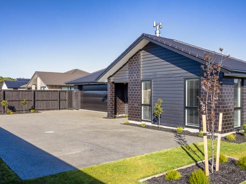 5 Earl Way, Amberley