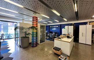 BRIGHT FITTED OUT NEWTON OFFICE
