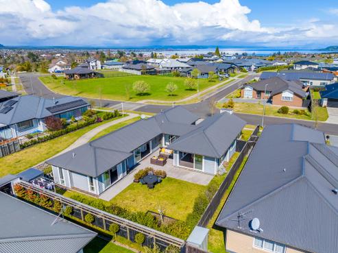 20 Huka Heights Drive, Rangatira Park