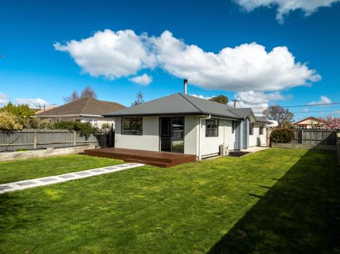207 Breezes Road, Aranui