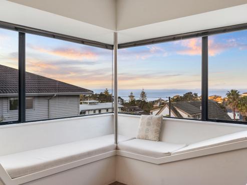 2/82 Hebron Road, Waiake