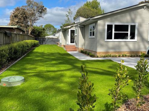 51 Cambridge Road, Riverhead