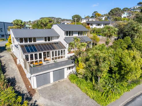 1 Woodford Way, Crofton Downs
