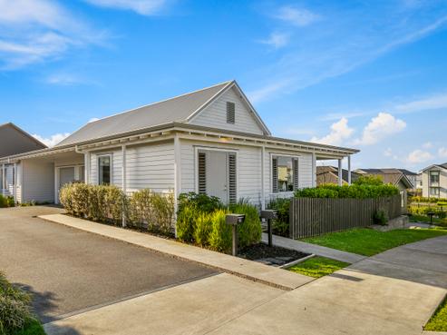 4 Kuku Avenue, Red Beach