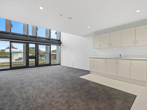 17/30F Westward Ho, Glen Eden