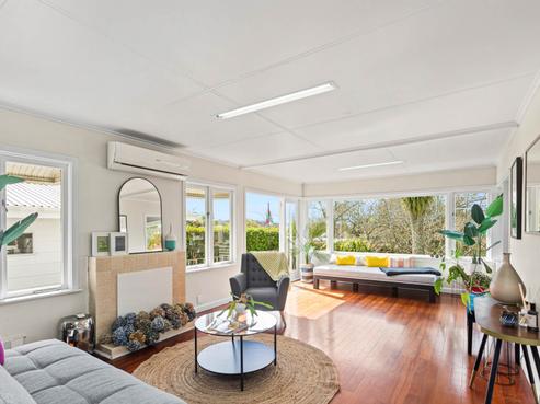 1/259 Royal Road, Massey