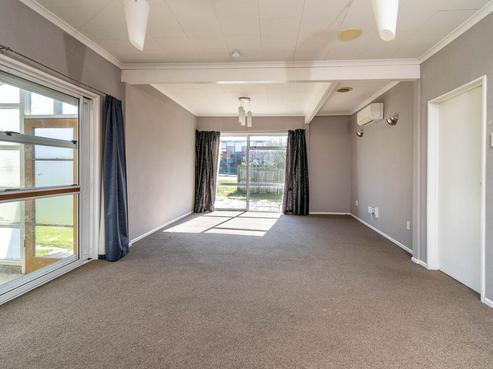 18 Collins Street, Waikouaiti