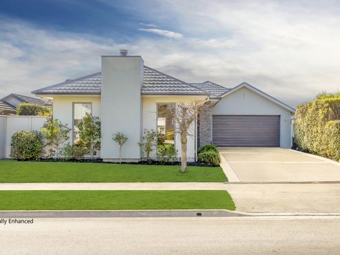 7 John Campbell Crescent, Middleton