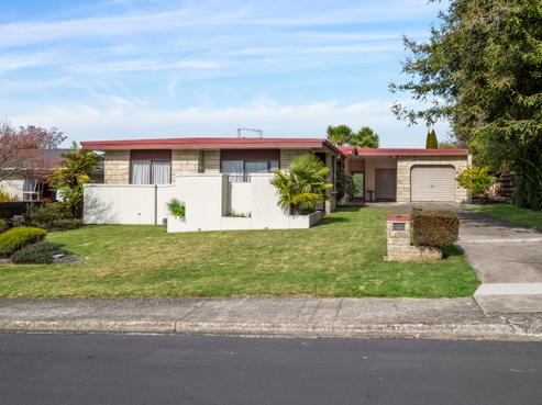 16 Hapi Street, Westbrook