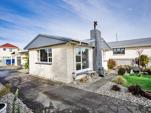 92 Scott Street, Strathern
