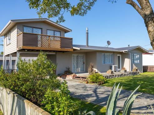 14 Oak Street, Masterton