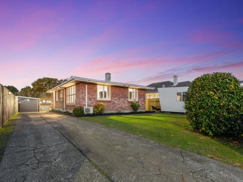 16 Jordan Road, Mangere