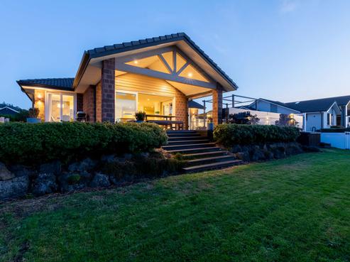 14 Judith Anne Drive, Pukekohe