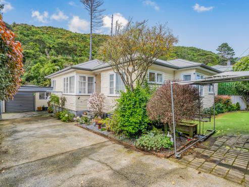 21 Sunny Grove, Wainuiomata